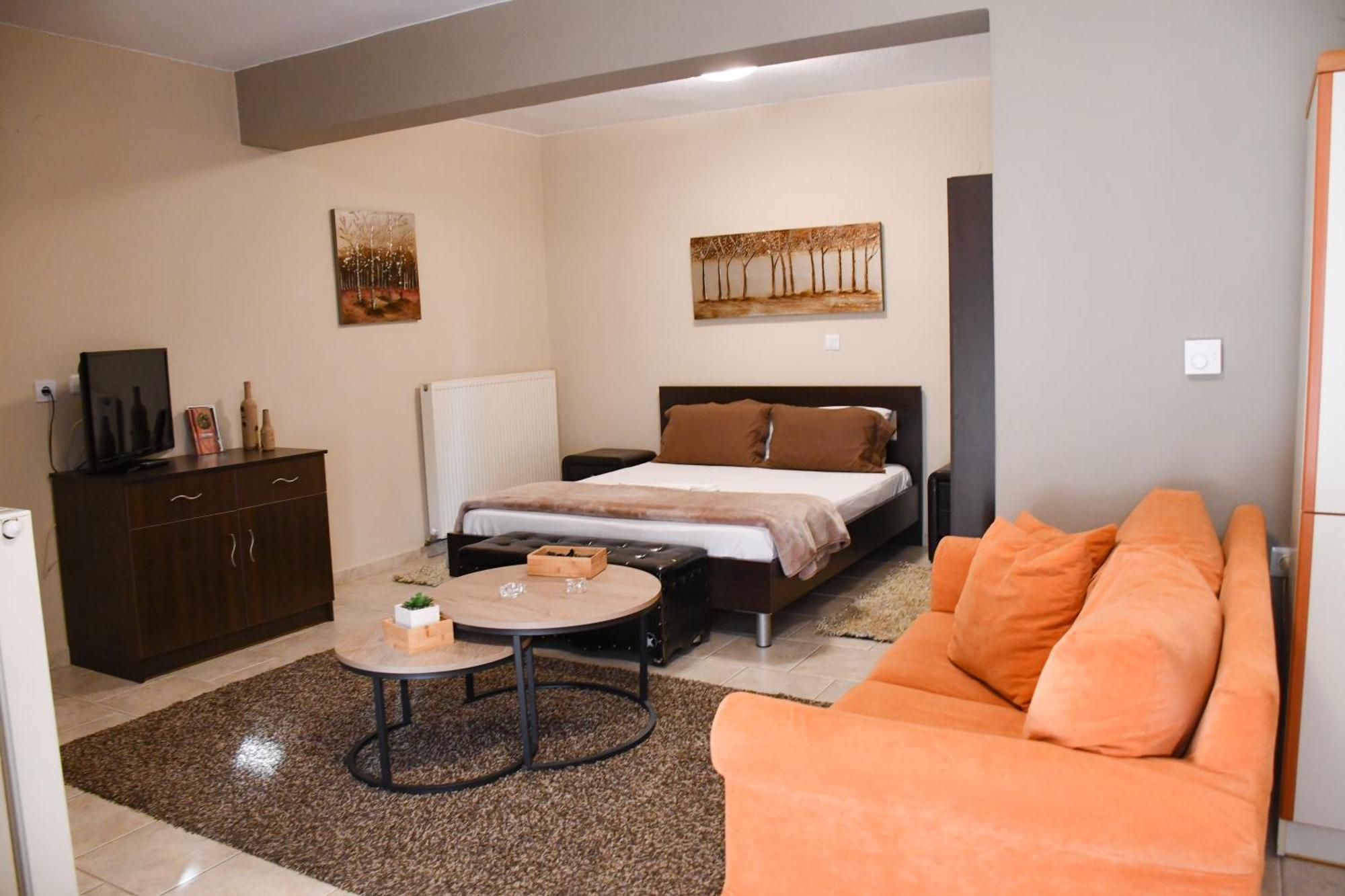 Toula Rooms Ángistron Exteriör bild